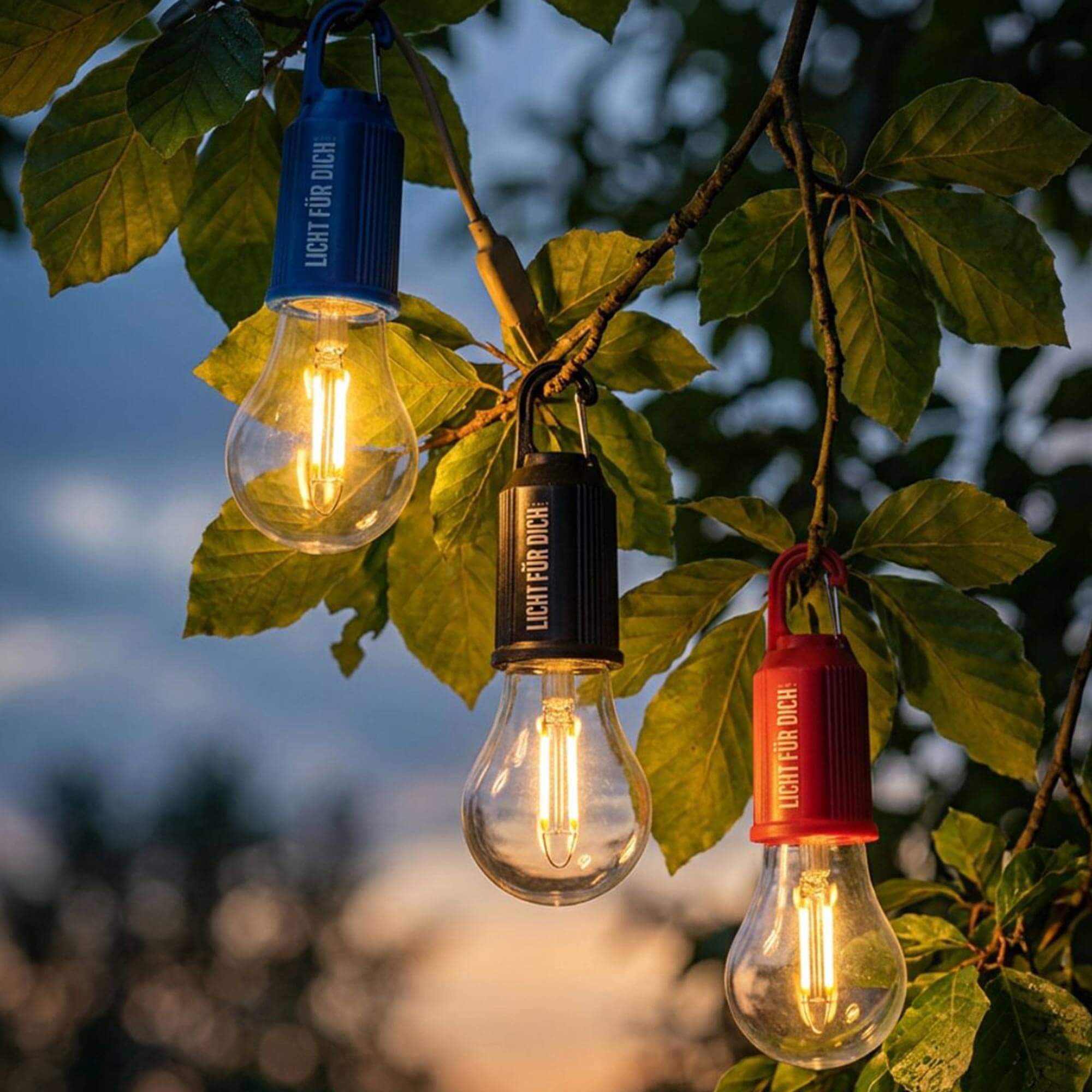 LED Glühbirne mit Karabiner - blau